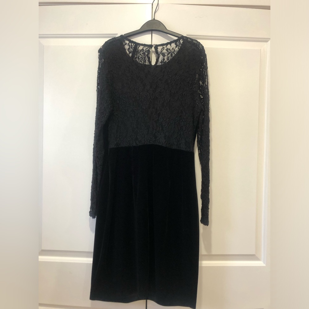 Black Long Sleeve Crew Neck Gown for Wedding Guests